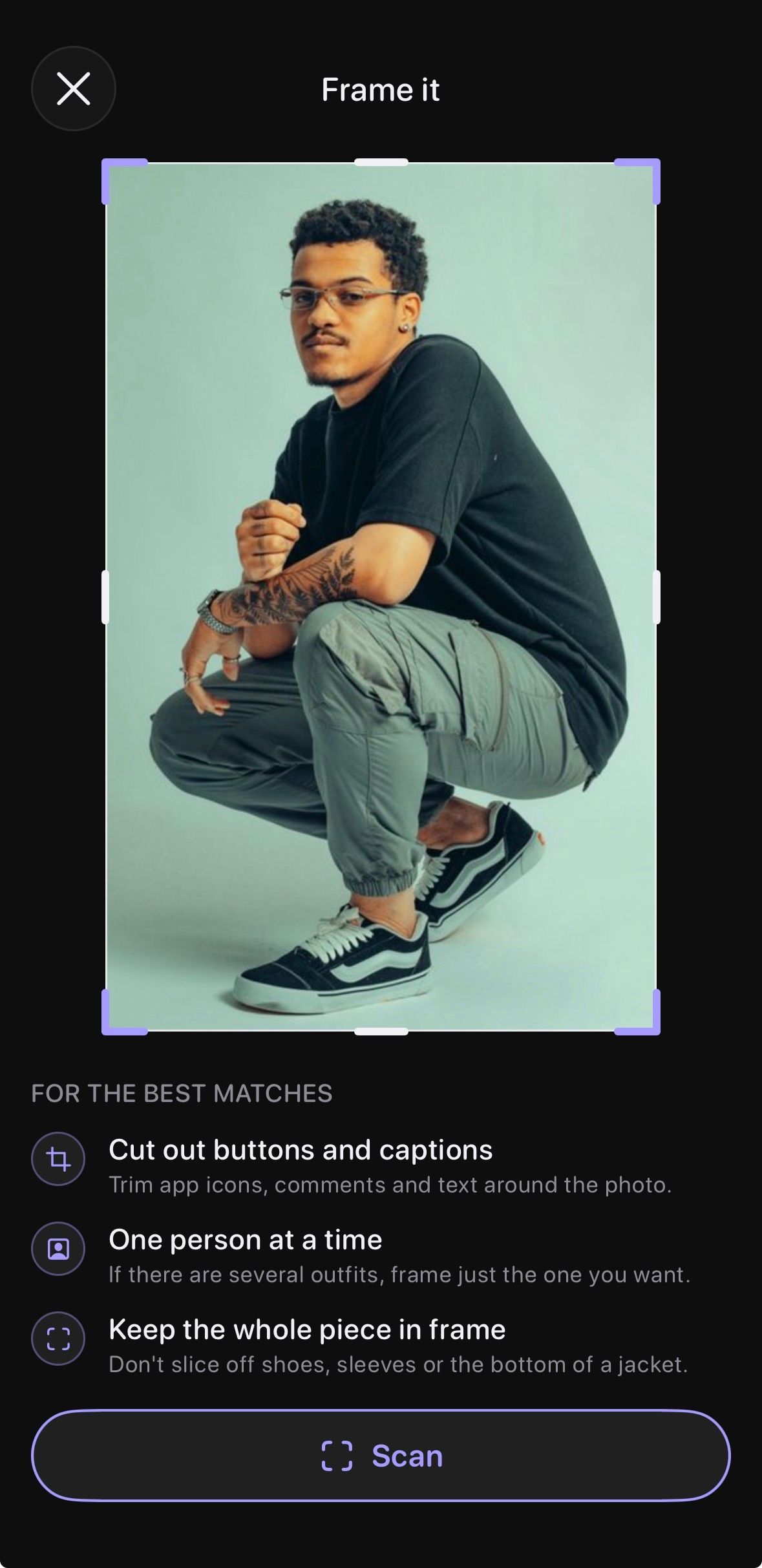 Gatekey's Frame it screen: a crop box around a man in a black tee, grey cargo pants and sneakers, with a Scan button.